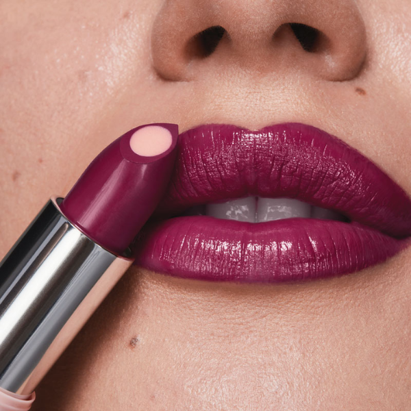 Batom Hydramatic Radiante Tratamake 3,6g - Avon
