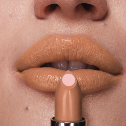 Batom Hydramatic Radiante Tratamake 3,6g - Avon