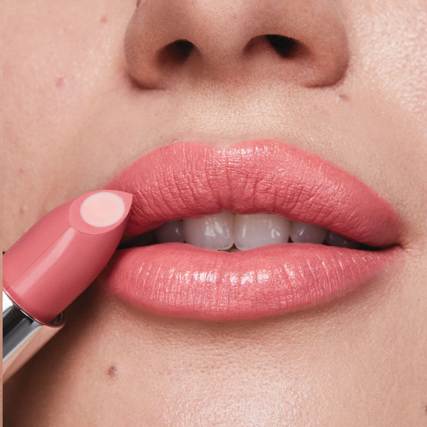 Batom Hydramatic Radiante Tratamake 3,6g - Avon