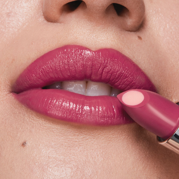 Batom Hydramatic Radiante Tratamake 3,6g - Avon